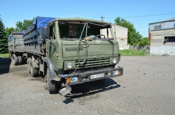 Бойовики з важкої техніки обстріляли овочеву базу, є загиблі. ФОТО. ВІДЕО