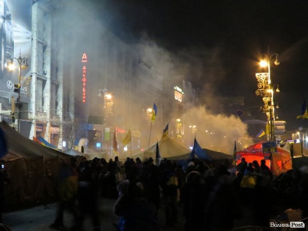 Майдан особливий - нічний. НОТАТКИ ОЧЕВИДЦЯ. ФОТО. ВІДЕО