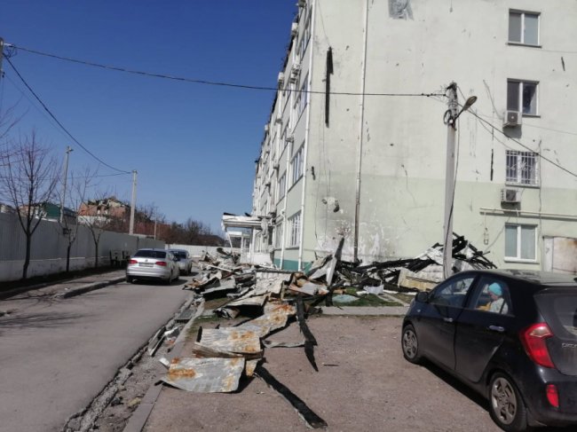 «Скільки вважають за потрібне – стільки й платять»: переселенець пече крафтовий хліб у Луцьку, щоб відновити домівку батьків після обстрілу