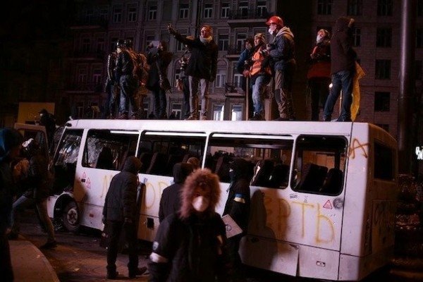 Вражаючі фото сутичок на Грушевського