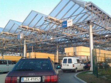 Через «Устилуг» хотіли провезти незадекларовані двигуни