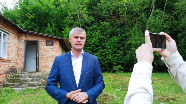 Закинутий ФАП у волинському селі стане оселею для родини місцевої фельдшерки