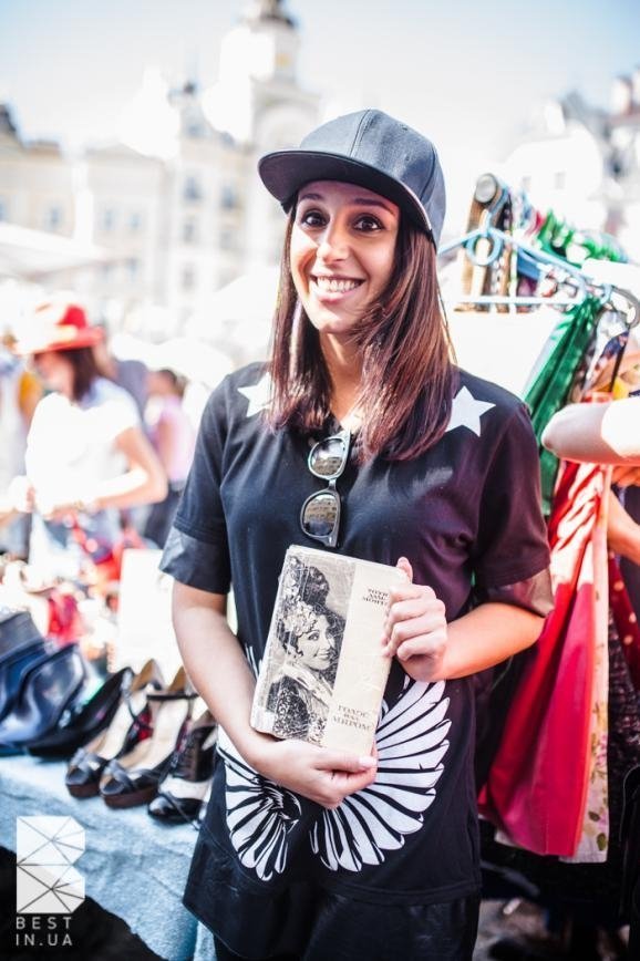 Українські зірки влаштували розпродаж власних речей. ФОТО