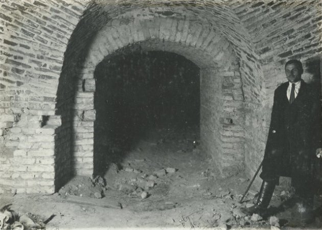 Крипти в домініканському костелі, 1924