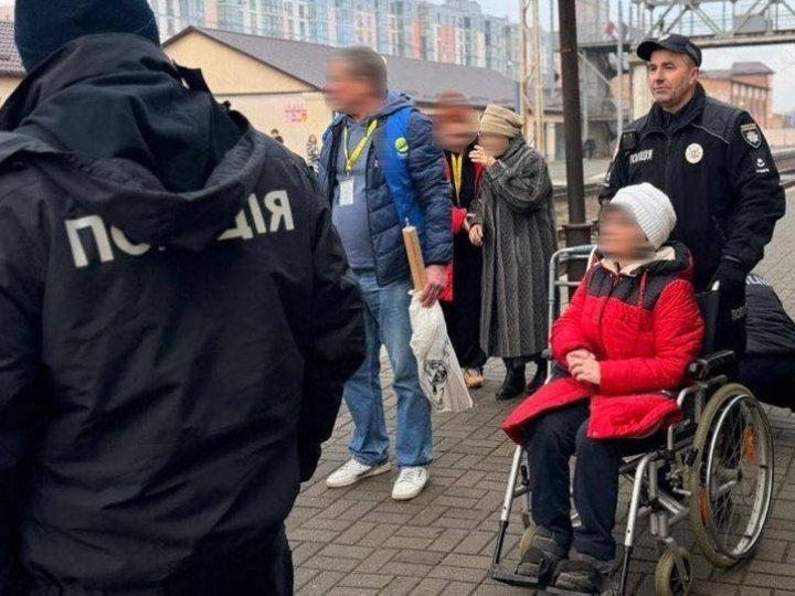 Люди жили під обстрілами: на Волинь прибув евакуаційний потяг з Донеччини