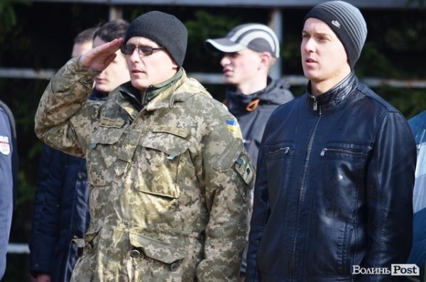 Волинські призовники поїхали на службу. ФОТО