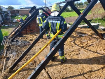 На Волині горіла господарська споруда