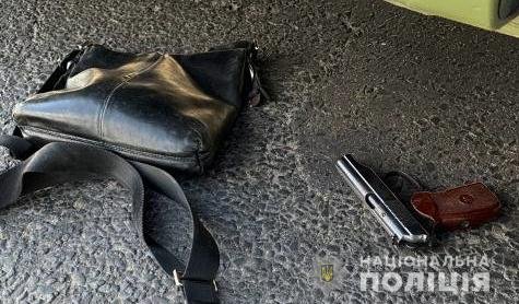 Двоє киян, представившись тероборонівцями, вимагали у луцького підприємця неіснуючий борг  