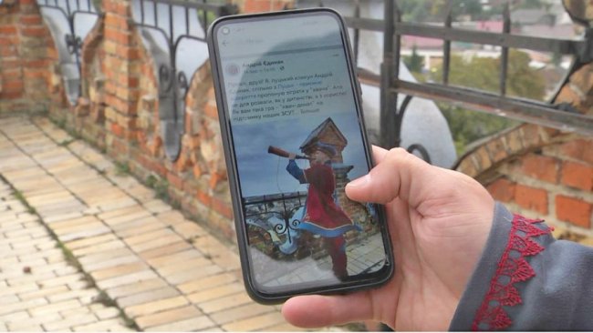 Луцький кликун збирає кошти на зарядні станції для військових