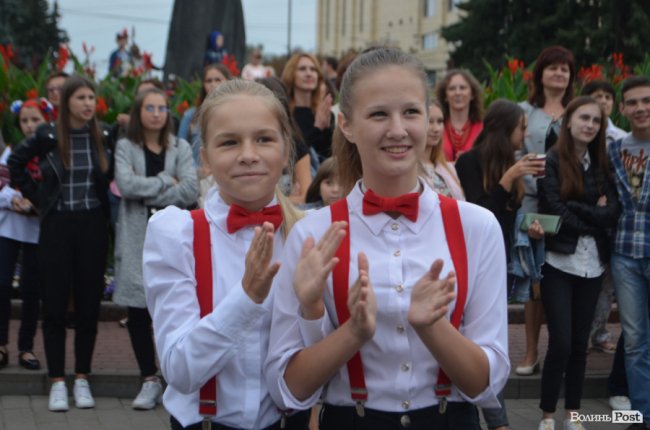 «Симфонія мого міста»: у центрі Луцька грали камерну музику. ФОТО