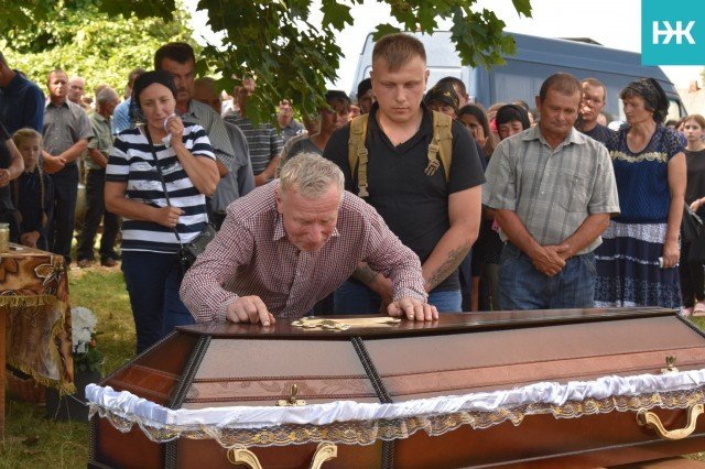 На Любешівщині провели в останню дорогу загиблого Героя Василя Маковського