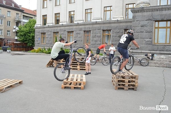 Фестиваль бульбашок у Луцьку. ФОТО
