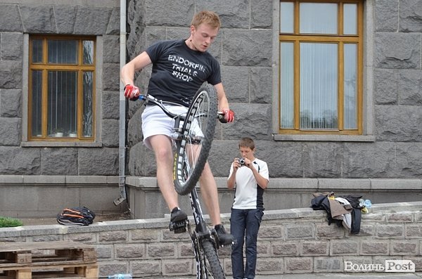 Фестиваль бульбашок у Луцьку. ФОТО