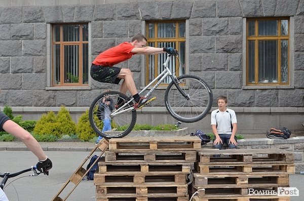 Фестиваль бульбашок у Луцьку. ФОТО