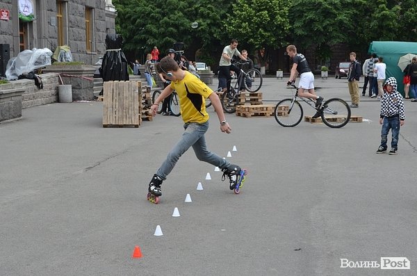 Фестиваль бульбашок у Луцьку. ФОТО