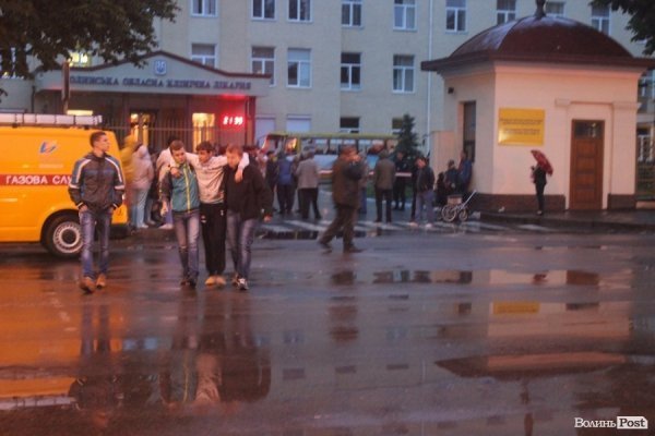 Як у луцьких лікарнях бомбу шукали. ФОТО