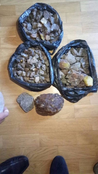 На Волині «накрили» мільйонну схему експорту бурштину