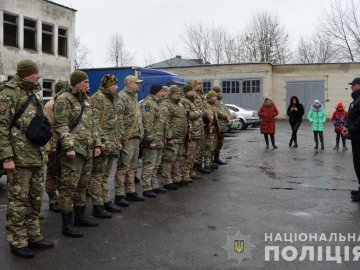 Волинські поліцейські відправилися на службу в зону ООС. ФОТО