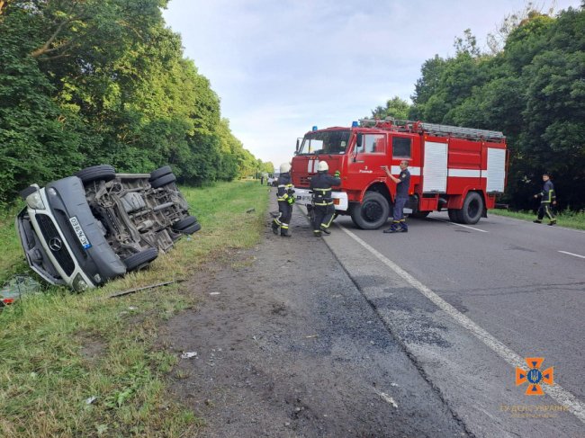 На Волині пасажирський автобус зіткнувся з МАЗом, серед потерпілих – дитина. ФОТО