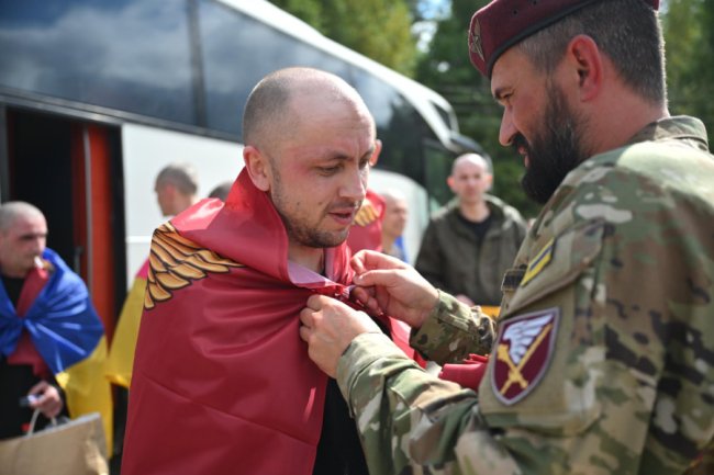 Обмін полоненими: з неволі в Україну повернулися 103 захисники