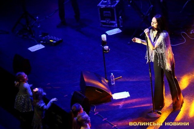 Джамала привезла до Луцька «Крила». ФОТОРЕПОРТАЖ