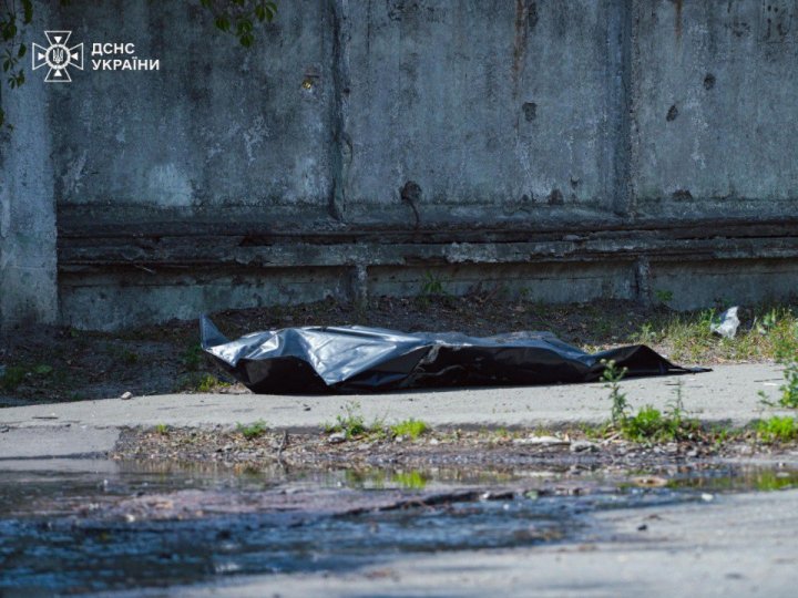 Масована атака по Києву: під завалами дістали загиблого