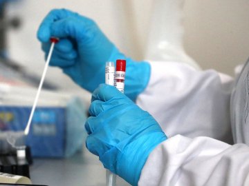 Відомо, скільки нових інфікованих коронавірусом виявили в Україні за добу