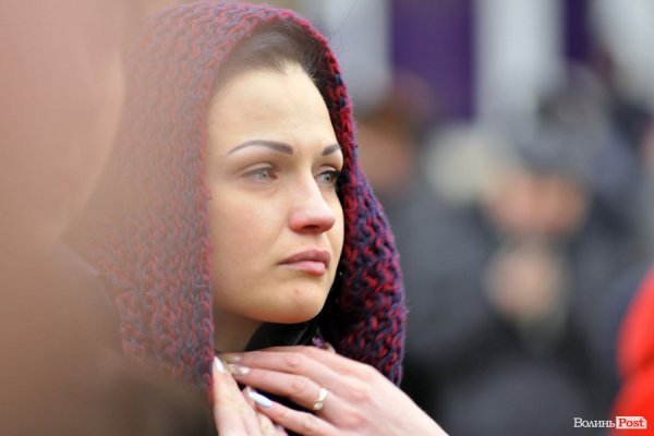 Фото прощання з міським головою Луцька Миколою Романюком