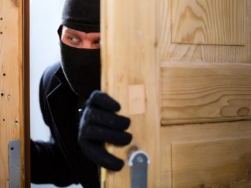 У Нововолинську злодій обікрав квартиру