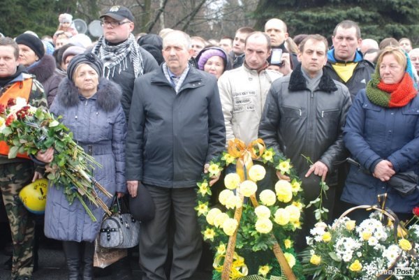 У Луцьку поховали Героя Майдану. ФОТО