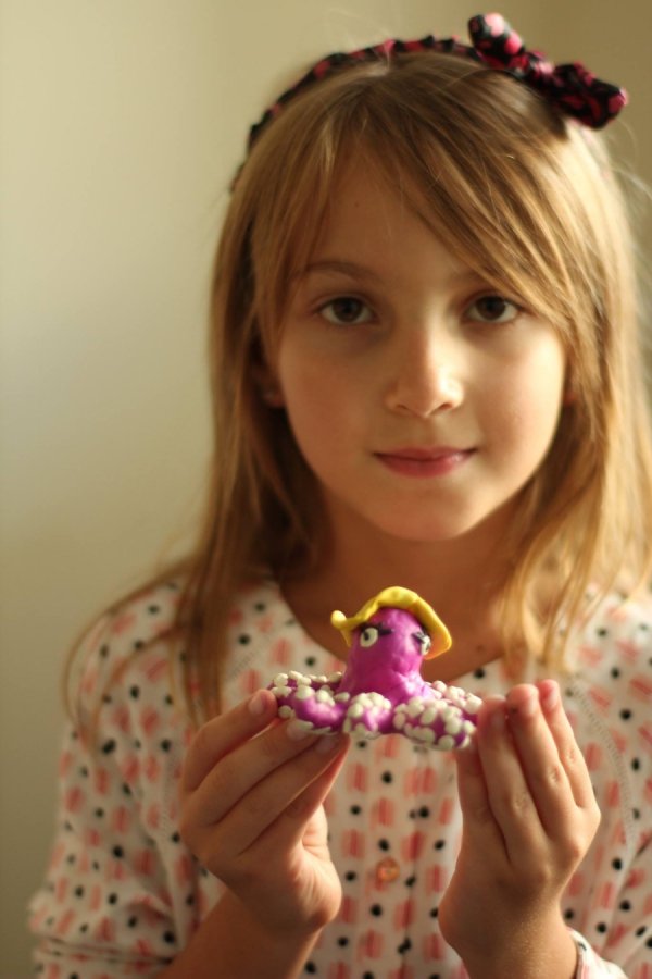 У Луцьку діти ліпили анімаційних персонажів з пластиліну. ФОТО