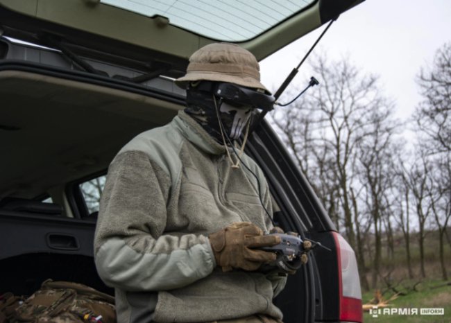 «Досвід комп’ютерних ігор дає перевагу», - геймер з Волині, який став пілотом FPV. ФОТО