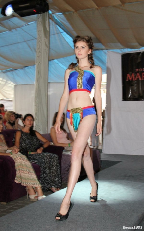 Довгоногі красуні, купальники, сукні: День моди в Луцьку. ФОТО