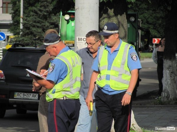 У Луцьку відомий співак потрапив в автомобільну аварію. ФОТО