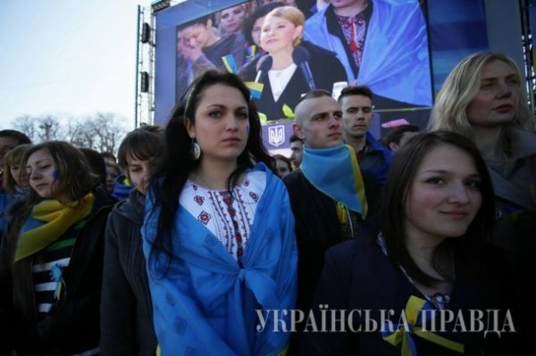 З’їзд «Батьківщини»: Саакашвілі, бабусі та «висока» Тимошенко. ФОТО