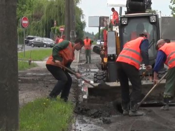У Луцьку розпочали ремонтувати Набережну