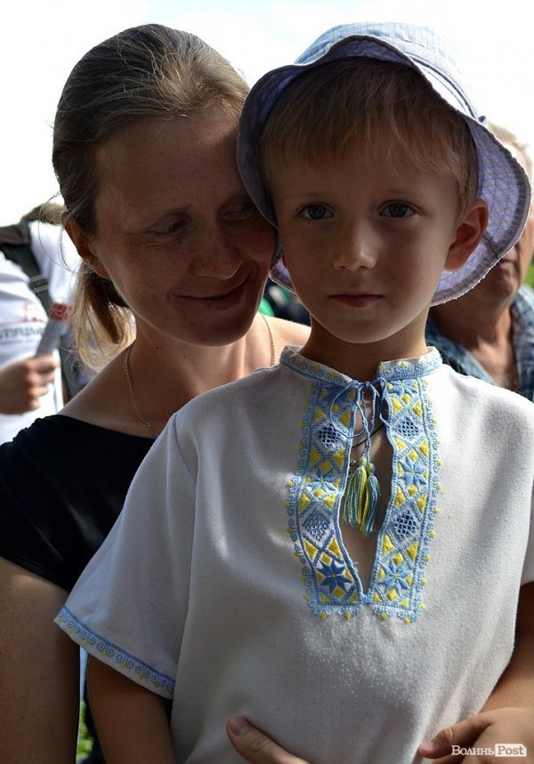 Діти  і «Бандерштат». ФОТО