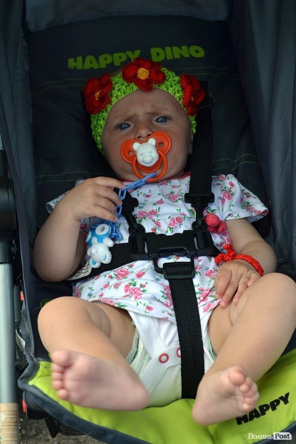 Діти  і «Бандерштат». ФОТО