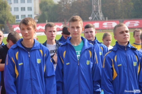 У Луцьку підписали меморандум, який дозволить побудувати стадіон в кожному районі області. ФОТО 