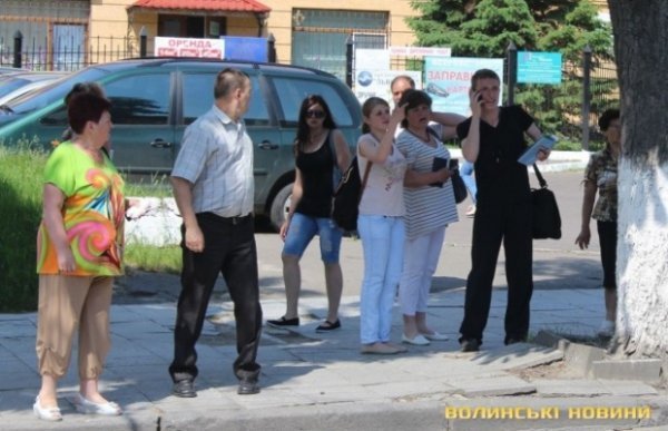 Аварія в Луцьку: жінка вскочила під колеса авто. ФОТО. ВІДЕО