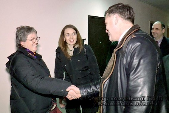 Канадський експерт завітала у гості до диспетчерської служби «102» у Луцьку. ФОТО. ВІДЕО