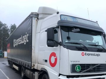 На волинській митниці у вантажівці виявили прихований товар на майже 200 тисяч гривень
