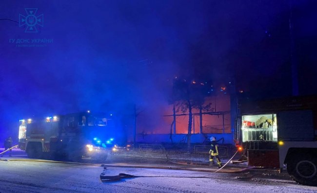 На Старому ринку вигоріло близько 400 квадратів. ФОТО