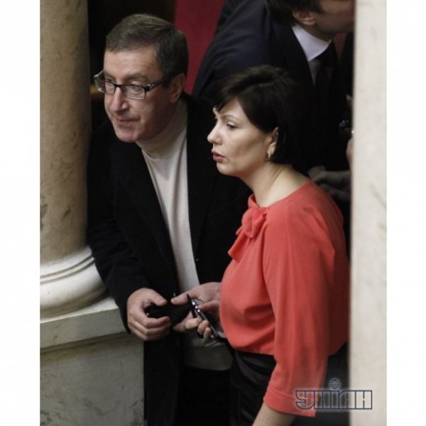 Як депутати нудьгують у Раді. ФОТО