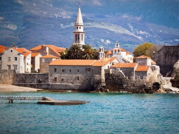 Чорногорія змінила правила в’їзду 