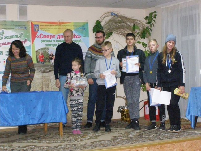 Луцький спортклуб  отримав нові столи. ФОТО