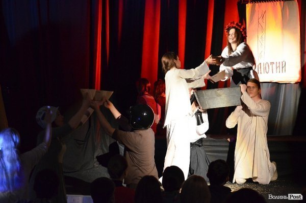 «Гармидер» у Луцьку показав революційні місяці в Україні. ФОТО. ВІДЕО