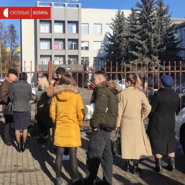 У Луцьку повідомили про замінування офісного приміщення біля школи №5. ФОТО