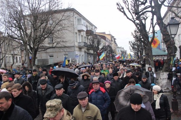 У Луцьку вшанували пам’ять жертв голодомору