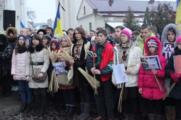 У Луцьку вшанували пам’ять жертв голодомору